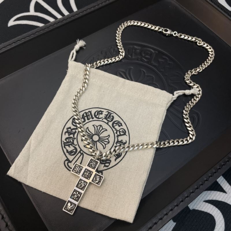 Ch*0me He**ts necklaces